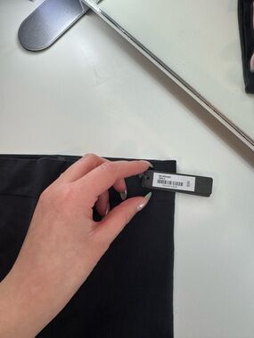 SKIMS Black Seamless shorts